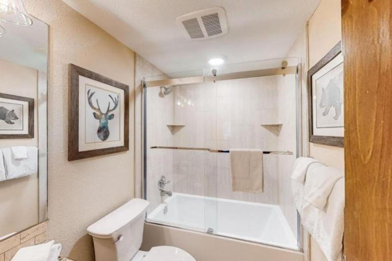 ברקנרידג' Renovated 2 Bedroom Condo Next To Snowflake Lift - Walk To Lifts And Town! מראה חיצוני תמונה